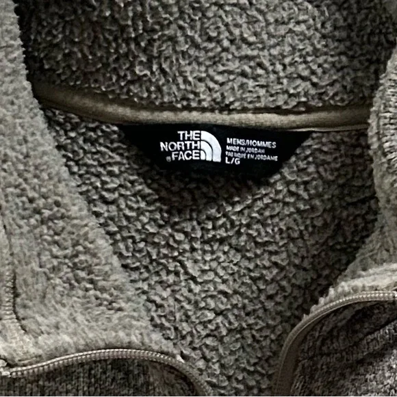 The North Face  1/4 Zip Sweater - Picture 4 of 6